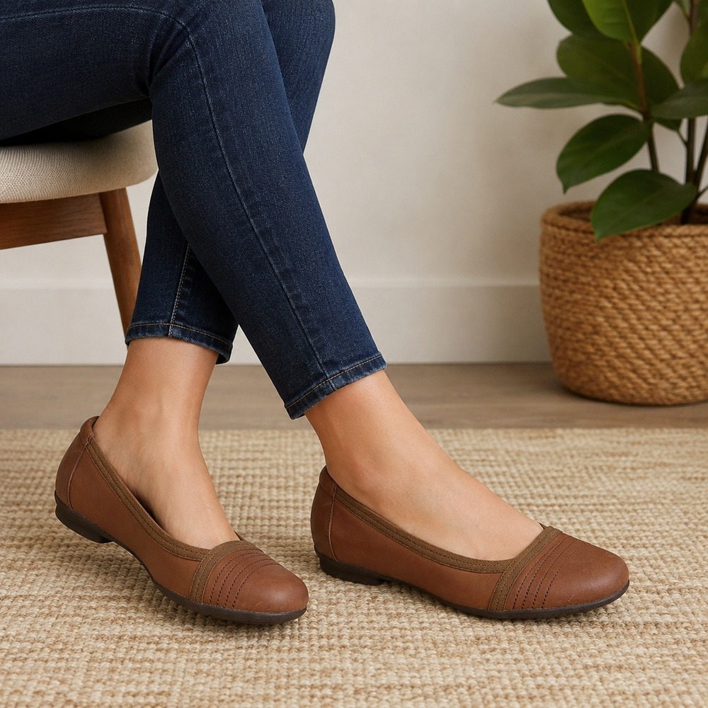Clarks Collection Ballet Flats Ultimate Comfort Slip On Shoes Brown Women's 8